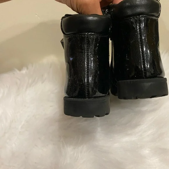 Beautiful boots - Picture 6 of 6